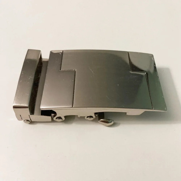 Metal Belt Buckle Silver Jigsaw Pattern 2.25 in x 1.5  in - Picture 2 of 11